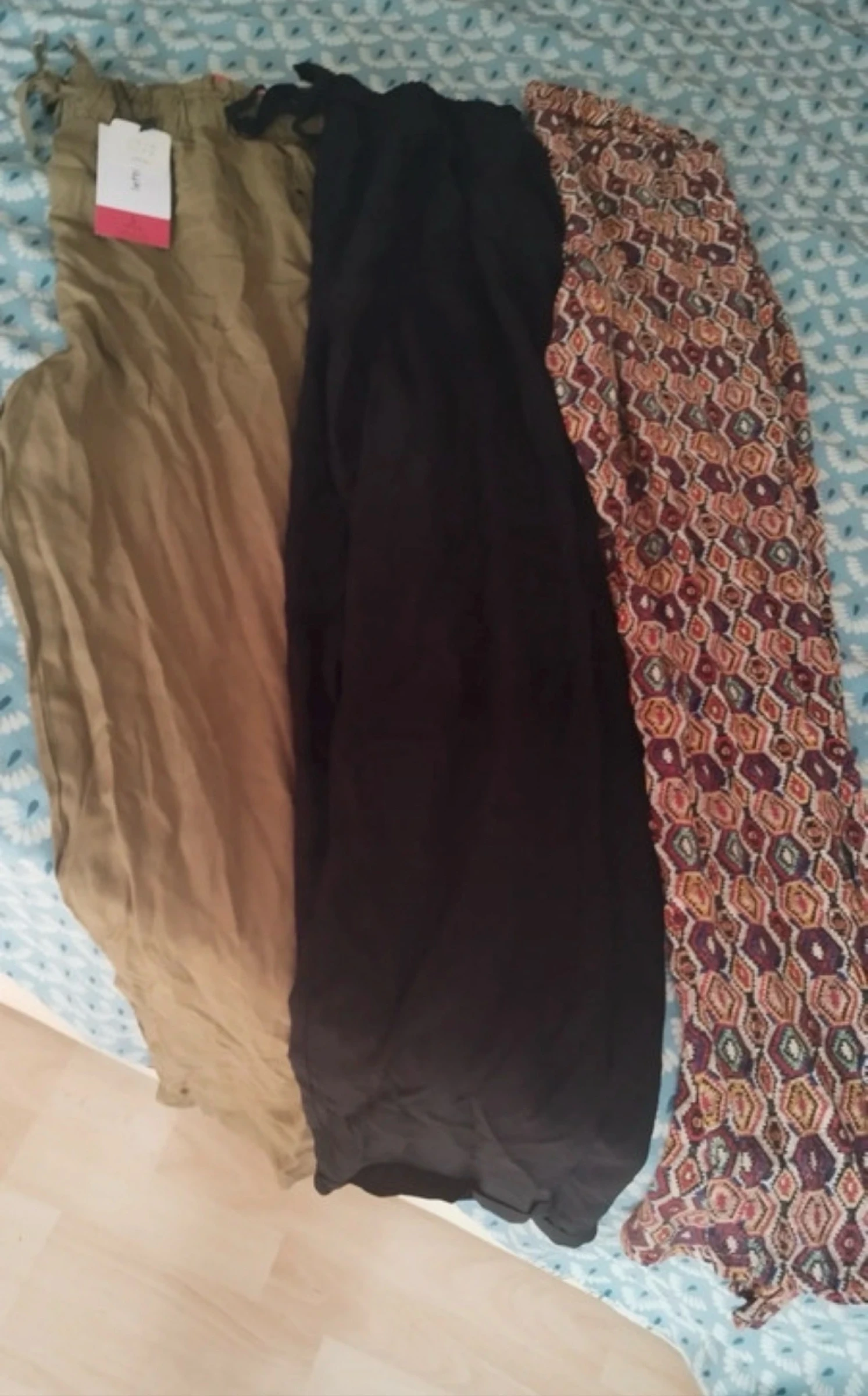 Lote tres patalones sueltos y fresquitos talla 40/L
